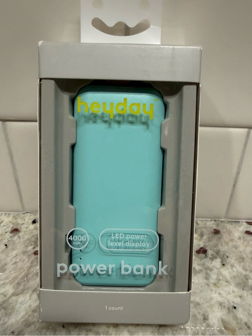 heyday Portable Power Bank in Turquoise NIB